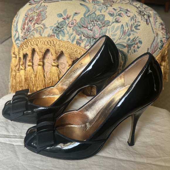 Dolce & Gabbana Black Peep Toe Heels - Picture 1 of 10